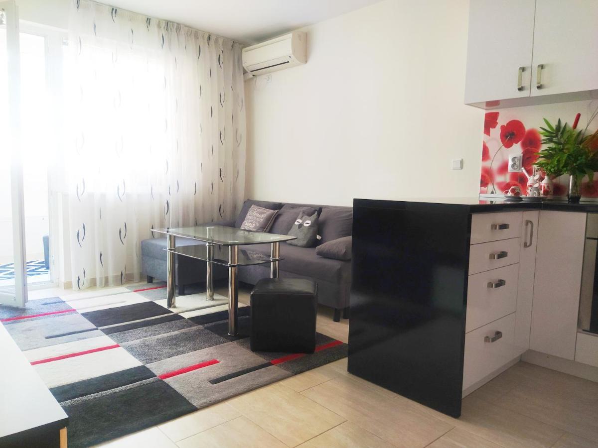 Modern Apartment In Burgas City Exterior foto